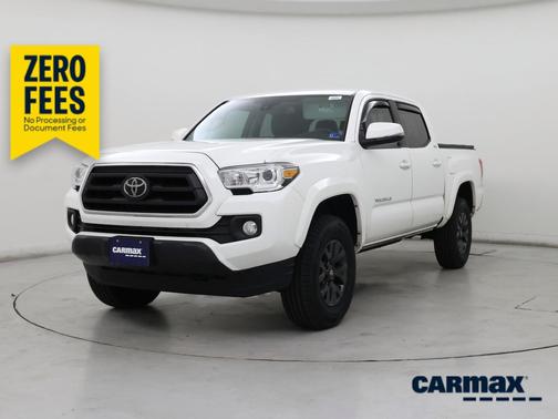 White 2023 Toyota Tacoma SR5