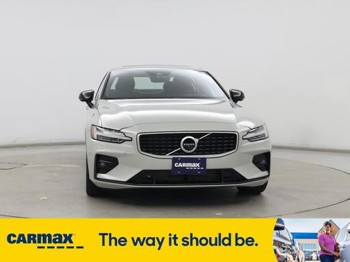 2019 Volvo S60 T5 R-Design