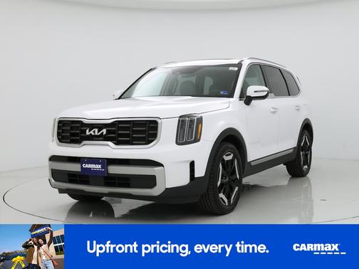 White 2023 Kia Telluride S