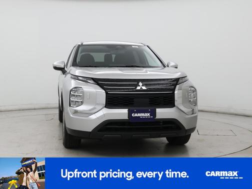 2022 Mitsubishi Outlander ES