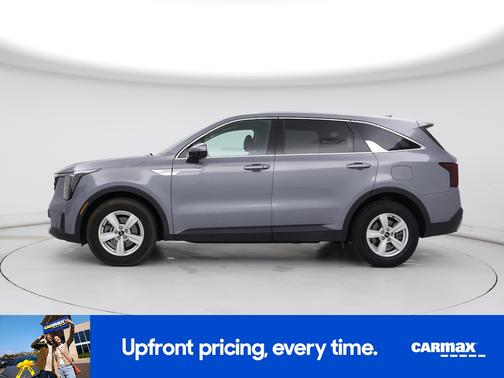 Gray 2025 Kia Sorento LX