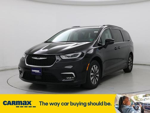 2022 Chrysler Pacifica Hybrid Touring L