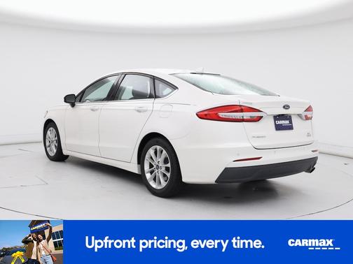 White 2019 Ford Fusion SE