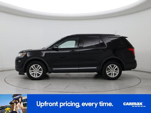 Black 2018 Ford Explorer XLT