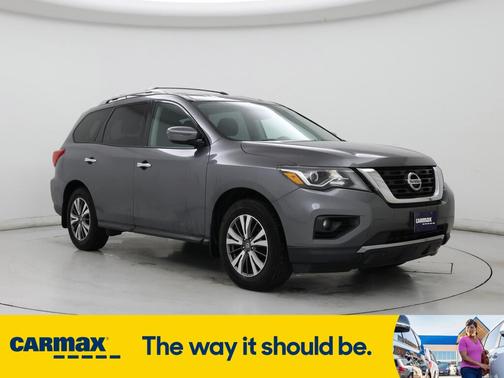 2017 Nissan Pathfinder SV