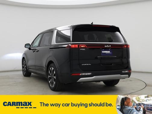2023 Kia Carnival EX