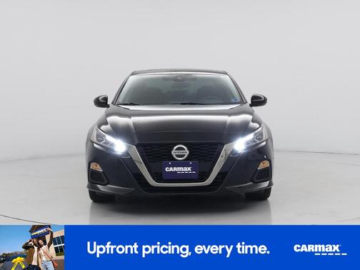 Black 2021 Nissan Altima SR