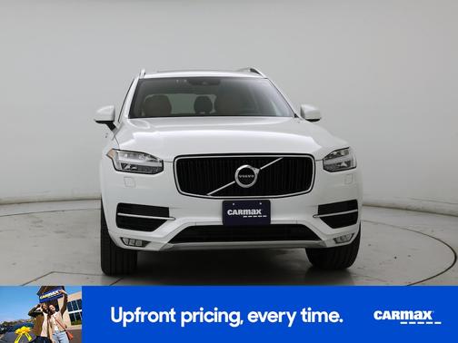 White 2017 Volvo XC90 T6 Momentum