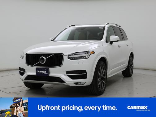 White 2017 Volvo XC90 T6 Momentum