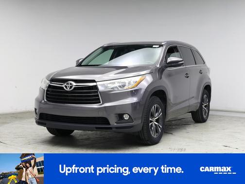 Gray 2016 Toyota Highlander XLE
