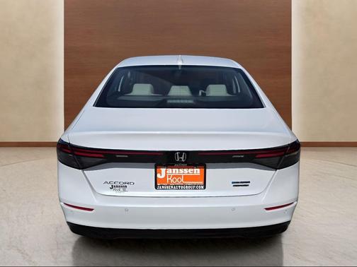 Platinum White Pearl 2026 Honda Accord Hybrid Touring