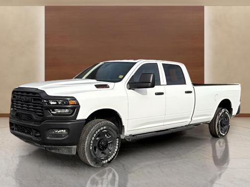 2025 RAM 2500 Tradesman Crew Cab 4x4 8' Box