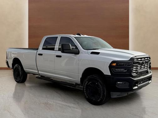 2025 RAM 2500 Tradesman Crew Cab 4x4 8' Box