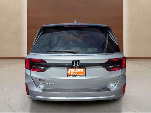 Solar Silver Metallic 2026 Honda Odyssey EX-L