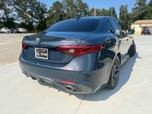 2019 Alfa Romeo Giulia Ti Sport