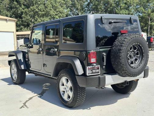 2011 Jeep Wrangler Unlimited Sahara