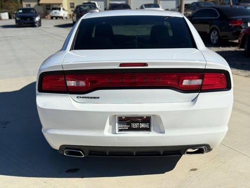 2011 Dodge Charger Base