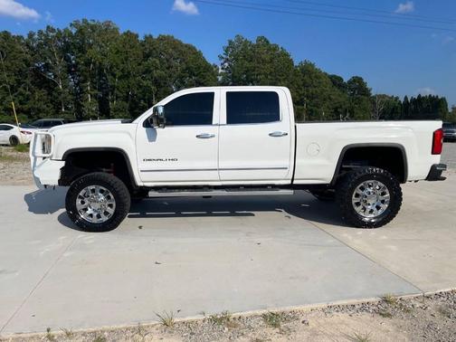 2015 GMC Sierra 2500 Denali