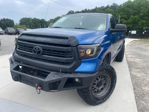 Blue 2017 Toyota Tundra SR5