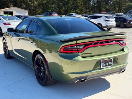 2018 Dodge Charger SXT