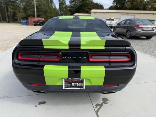 2015 Dodge Challenger SXT