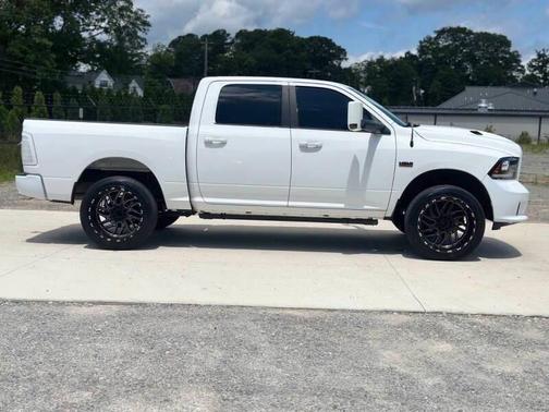 2016 RAM 1500 Sport