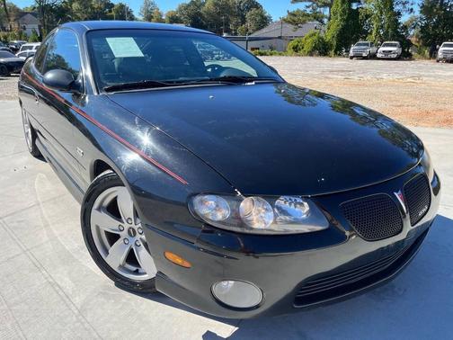 2004 Pontiac GTO Base 2dr Coupe