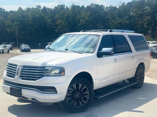 2015 Lincoln Navigator Base