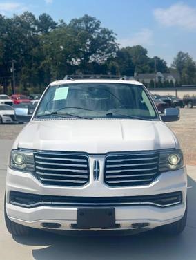 2015 Lincoln Navigator Base