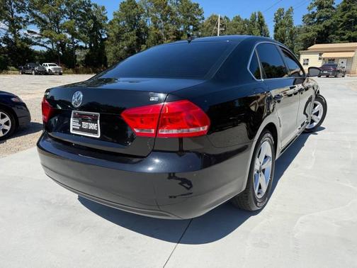 2013 Volkswagen Passat 2.5 SE