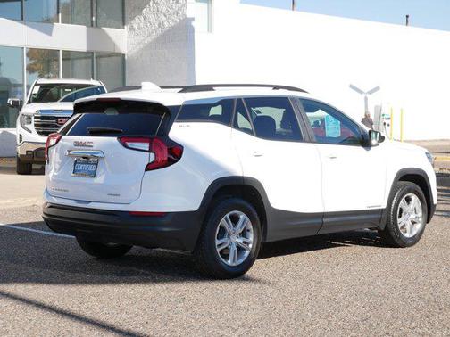 2022 GMC Terrain SLE