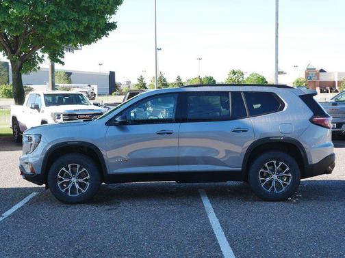2025 GMC Acadia AWD AT4