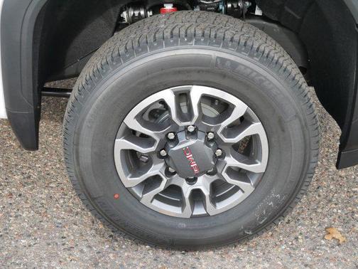 2026 GMC Sierra 2500 SLE