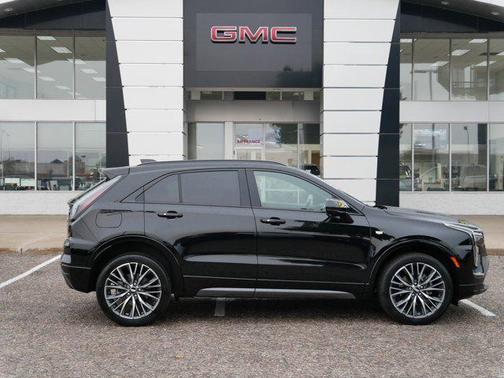 2024 Cadillac XT4 Sport
