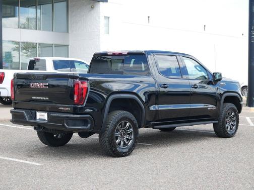 Onyx Black 2024 GMC Sierra 1500 AT4X