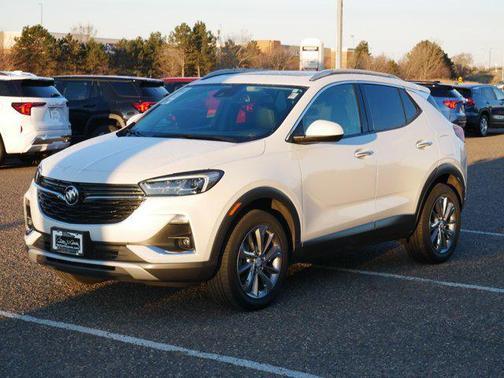 White Frost Tricoat 2023 Buick Encore GX Essence