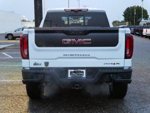 2023 GMC Sierra 1500 AT4X