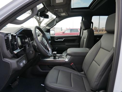 Glacier White Tricoat 2026 GMC Sierra 1500 SLT