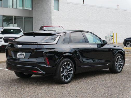 2024 Cadillac LYRIQ Sport