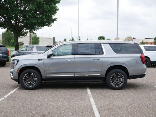 Sterling Metallic 2026 GMC Yukon XL 4WD Elevation