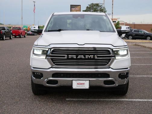 Bright White Clearcoat 2022 RAM 1500 Laramie