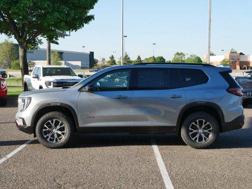 2025 GMC Acadia AWD AT4