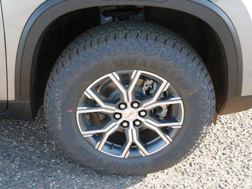 2025 GMC Acadia AWD AT4