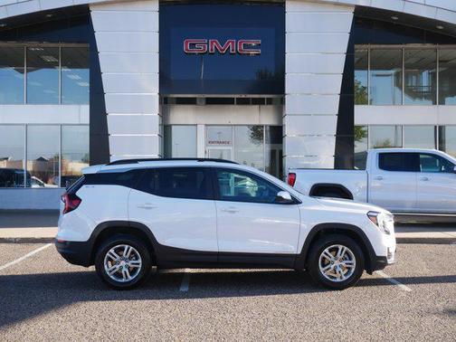 Summit White 2023 GMC Terrain SLE
