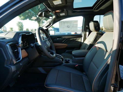 2025 GMC Canyon AT4
