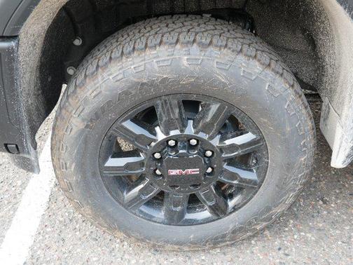 2025 GMC Sierra 2500 AT4