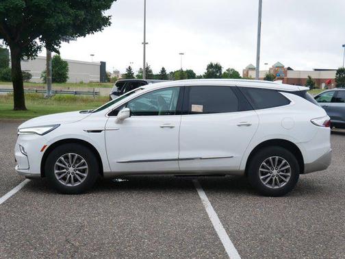 2022 Buick Enclave Essence