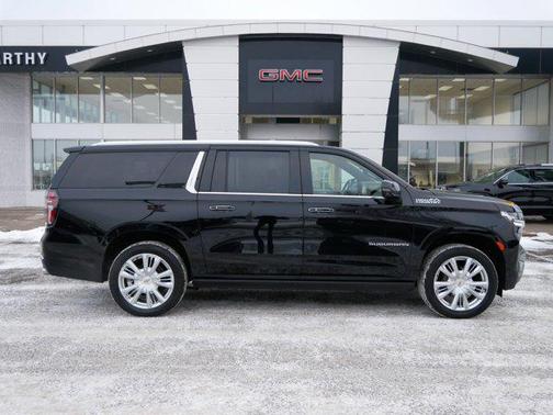 2021 Chevrolet Suburban High Country