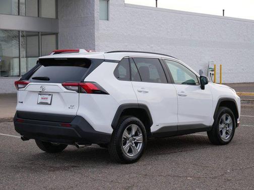 Ice Cap 2025 Toyota RAV4 Hybrid SE