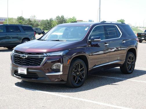 Black Cherry Metallic 2022 Chevrolet Traverse Premier